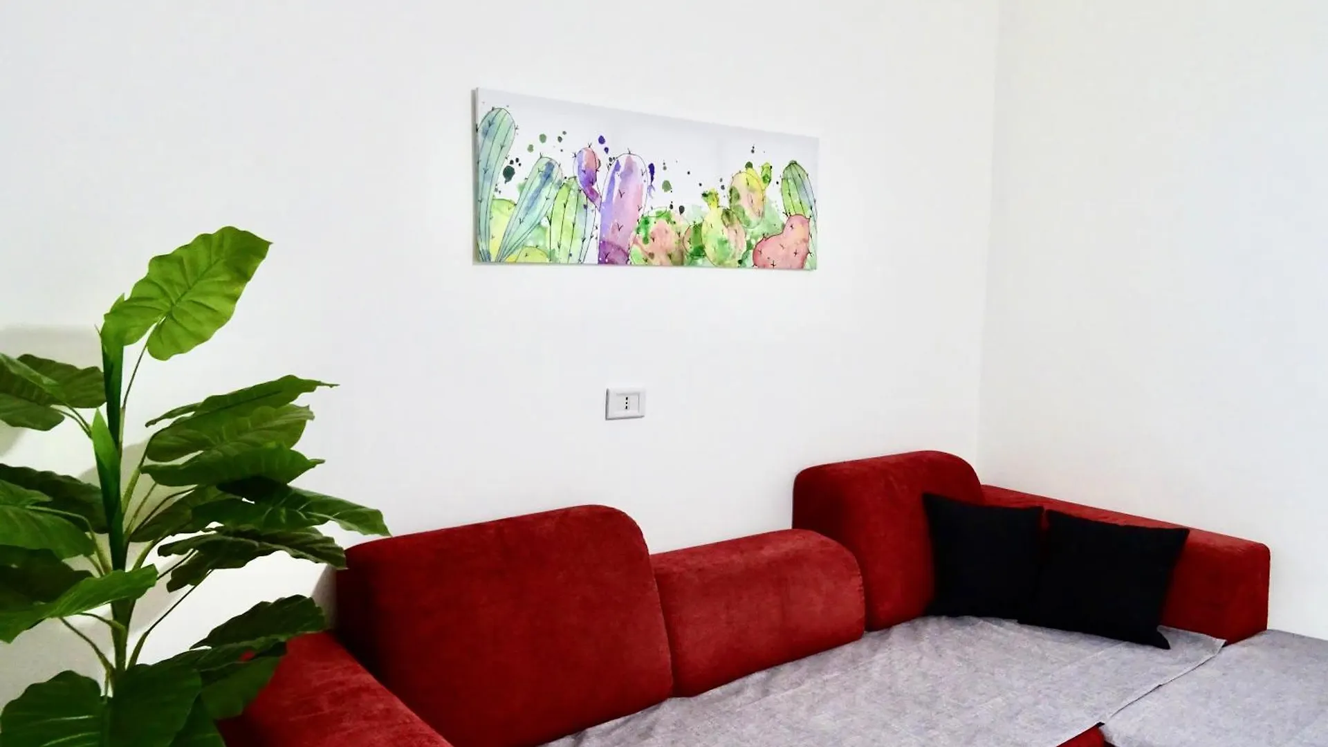Apartments Station Self Check-In Aeroporto di Catania Fontana Rossa 0*,  Italia